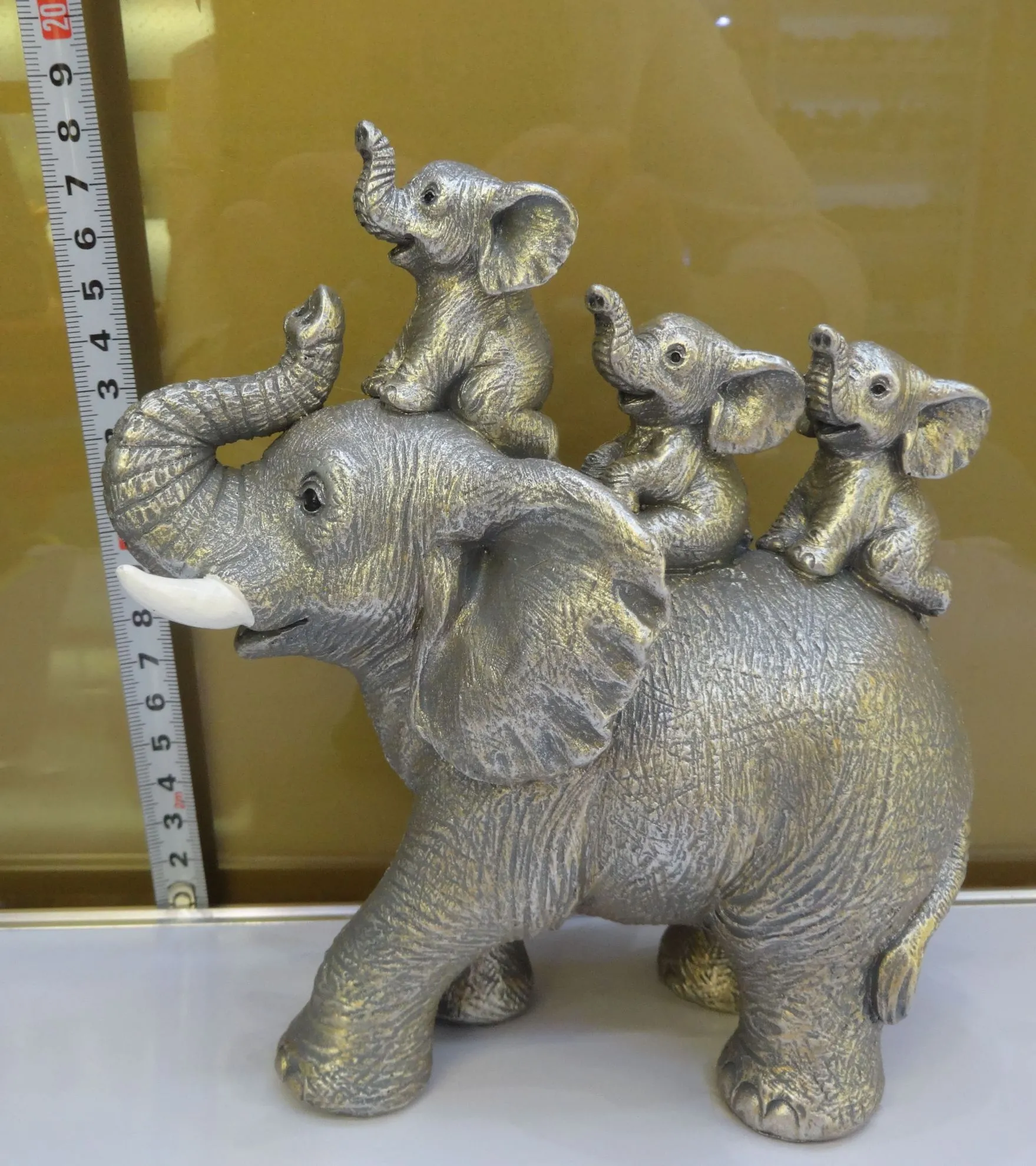 FIGURA SLON